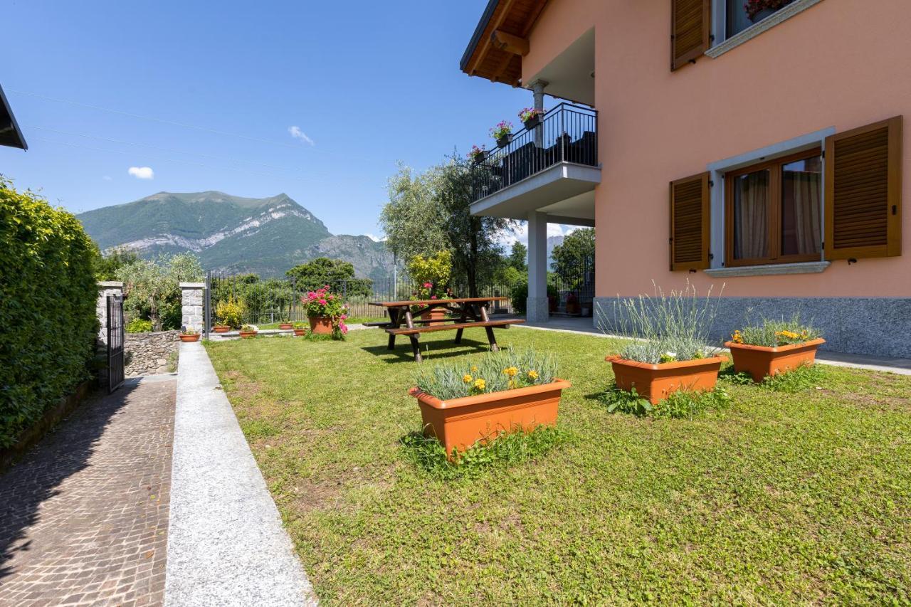Apartment With Garden And Parking Μπελάτζιο Εξωτερικό φωτογραφία